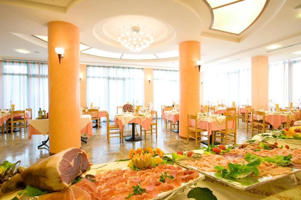 Hotel Costaverde チェゼナーティコ エクステリア 写真