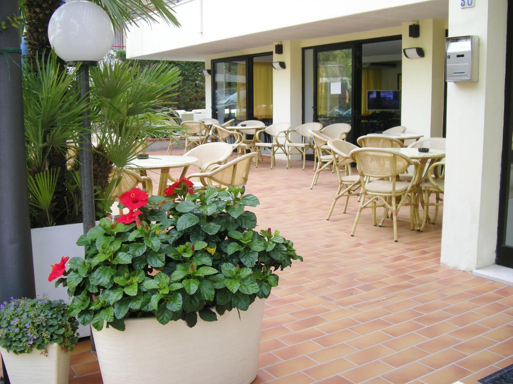 Hotel Costaverde チェゼナーティコ エクステリア 写真